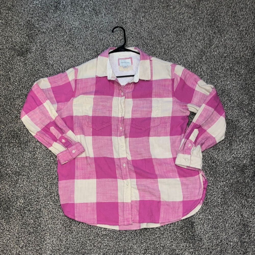 NWOT American Eagle pink and white flannel small